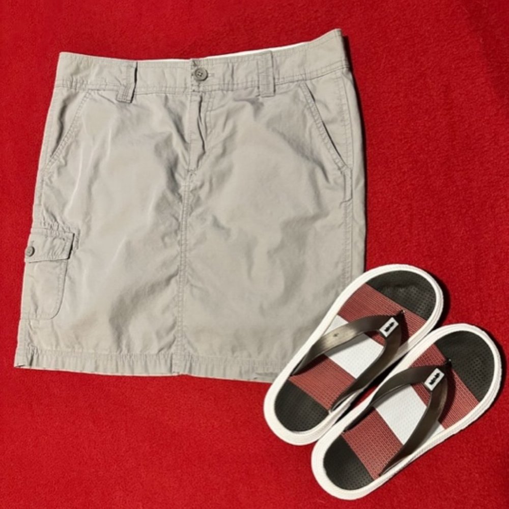 G.H. Bass & Co. Cargo Skirt - Size 8